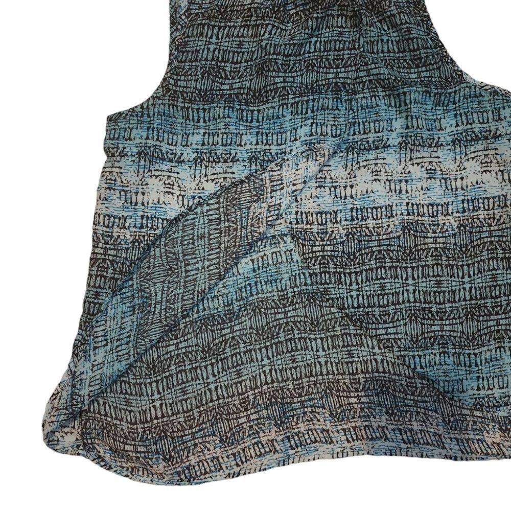 Maurices Split Back Tank Top Size Small Semi-sheer chiffon like material - Picture 3 of 3